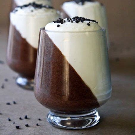 Mousse au Chocolat Recipe - (4.5/5)