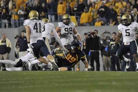 28023 WVU Football Pitt November 2011 - wvuphotos