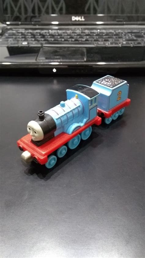 Trem Edward Magnético Da Série Thomas E Seus Amigos Brinquedo Para