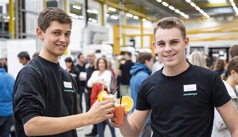 Wirtschaftszeit 400 BesucherInnen In Der Lehrwerkstatt Bei Meusburger