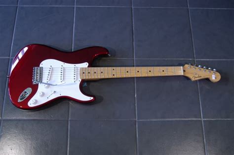 Fender Stratocaster MIJ – Fab Music Store