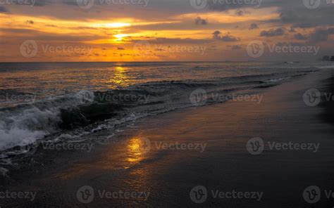 Beach golden sunset landscape 12232468 Stock Photo at Vecteezy