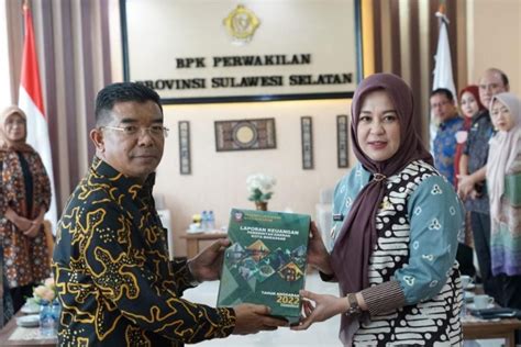 Pemkot Makassar Jadi Pemda Pertama Serahkan Lkpd Di Bpk Ri Sulsel