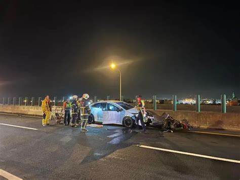 台61線離奇車禍！機車逆向碰撞小客車 衝破擋風玻璃飛進車內慘死 社會 Nownews今日新聞