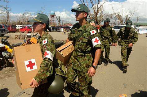 Typhoon Haiyan relief efforts | CNN