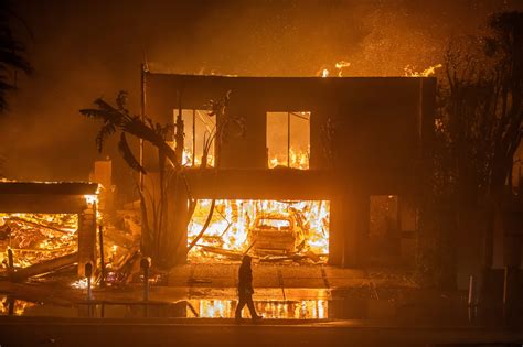 Incendi Los Angeles Sale A Morti Il Bilancio Delle Vittime