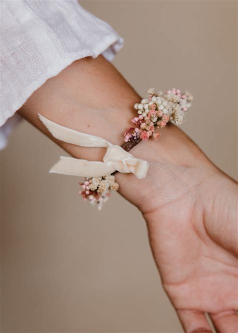 Pulsera De Flores Preservadas Paniculata Camomile Bouquet