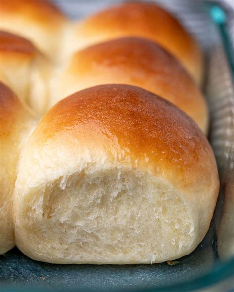 Soft Dinner Rolls Tastes Of Lizzy T