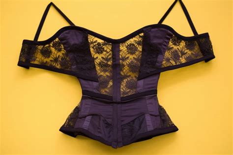 Pourquoi Offrir Un Ensemble De Lingerie Sexy Sa Femme