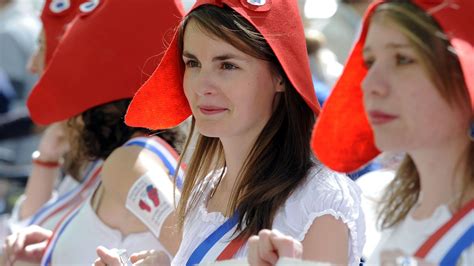 France Les Anti Mariage Gay Vont Manifester Dans Les Rues De Paris