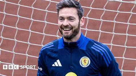 Craig Gordon Will Be Unfazed By Scotland Recall Says Alex McLeish