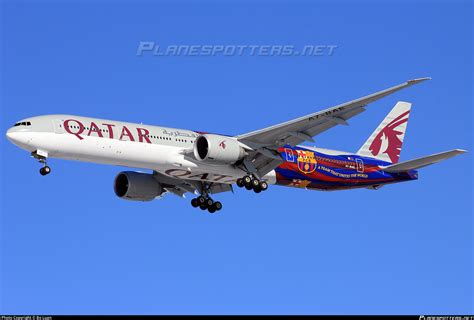 A7-BAE Qatar Airways Boeing 777-3DZER Photo by Bo Luan | ID 720380 ...