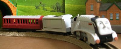 Tootally Thomas - Tomy Motor Road and Rail Thomas the Tank Engine ...