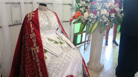 Fotos Este Ser El Vestido Que Lucir La Divina Pastora En Su