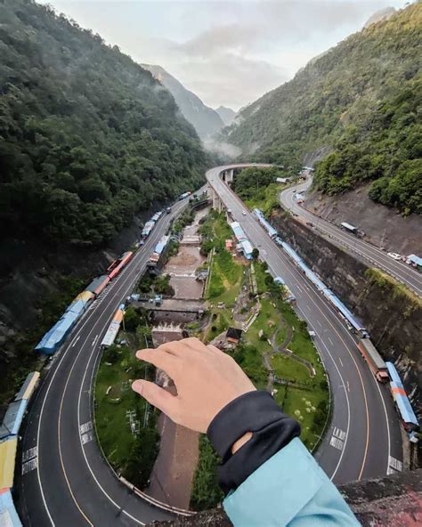 Kelok Payakumbuh Pemandangan Konstruksi Jalan Yang Unik Dan