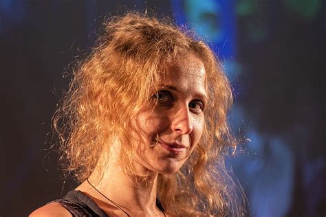 Ativista Russa Da Banda Pussy Riot Critica Bolsonaro Que Liberdade Essa Se Voc Mata