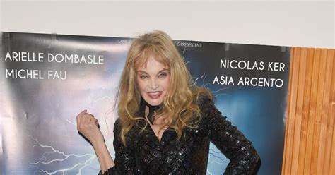 Semi exclusif Arielle Dombasle Avant première du film Alien Crystal