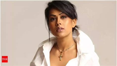 Nia Sharma Puts An End To The Dating Rumours Says “there’s No One In My Life Who’s Texting Me”