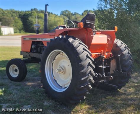 Allis Chalmers Tractor In West Plains Mo Item Ln Sold