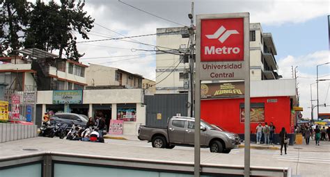 Metro de Quito la estación que universitarios están convirtiendo en un bar