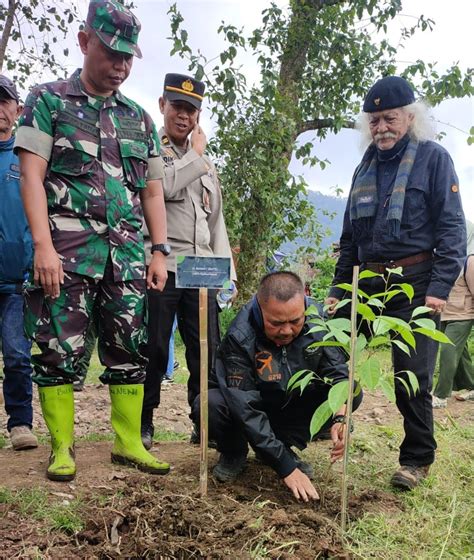 Pulihkan Ranca Upas Perhutani Bersama Pegiat Lingkungan Dan Pariwisata