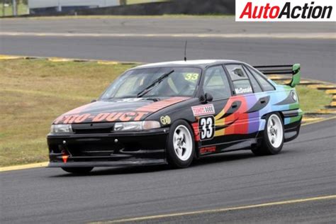 Classic Vp Commodore Joins V8 Touring Cars Auto Action