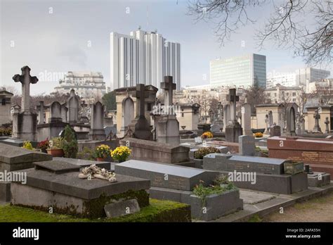 El Cementerio de Montparnasse es el segundo cementerio más grande de