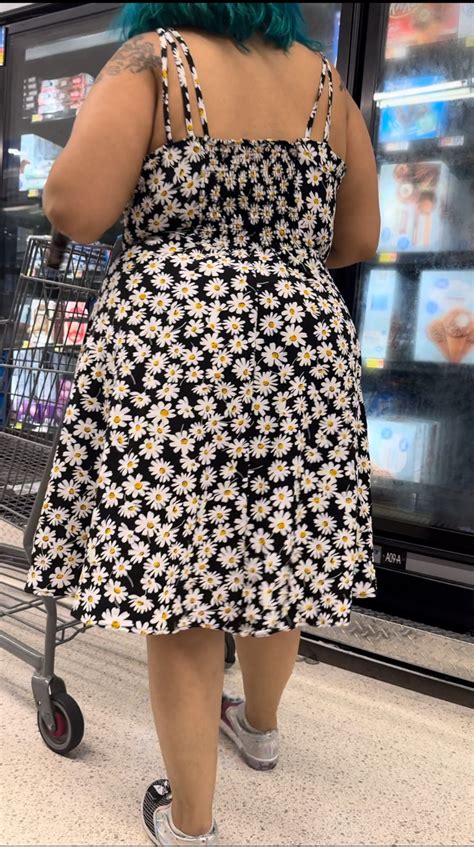 Plump Cheek Gothic Latina BBW You Can Tell By Her Body Language She Knew She Had My Attention