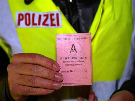 Aggressiver Alkolenker Im Flachgau Aus Dem Verkehr Gezogen Sn At