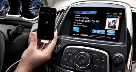 Как подключить телефон к магнитоле в машине через USB, Bluetooth, AUX ...