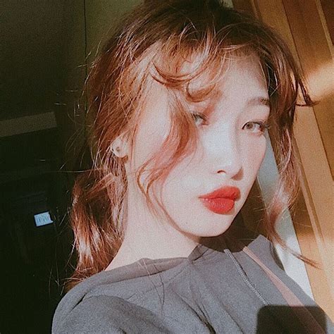 5 kiểu làm đẹp bạn nhất định nên áp dụng vì các hot girl châu Á đang diện ầm ầm rồi