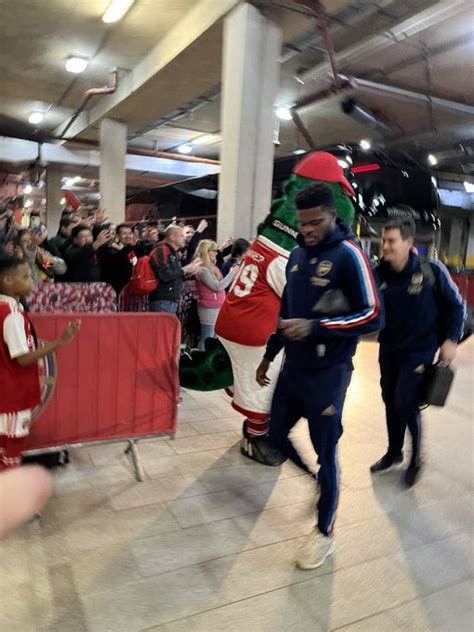 Now Arsenal On Twitter Thomas Partey Arrives With The Rest Of The