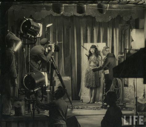 23 Rare Behind The Scenes Photos Reveal The Filmmaking In The 1920s