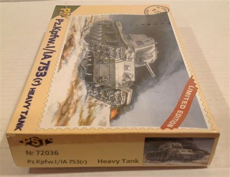 PST 72003 Is 2m WWII Soviet Heavy Tank 1944 Scale Plastic Model Kit 1