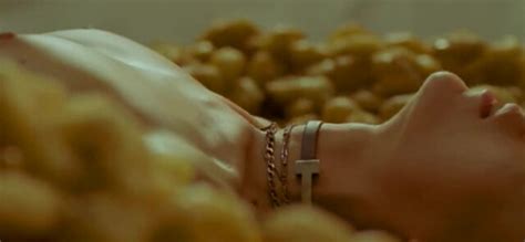 Nude Video Celebs Fay Xyla Nude Honey And The Pig