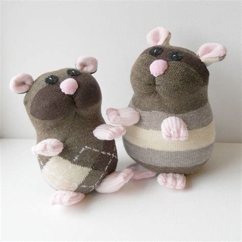 ЗАБАВНЫЕ ИГРУШКИ ЗВЕРУШКИ ИЗ НОСКОВ. Обсуждение на LiveInternet ...