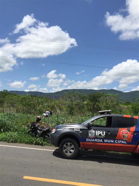 Ip Ossada Humana Encontrada Dentro De Um Matagal Na Ce