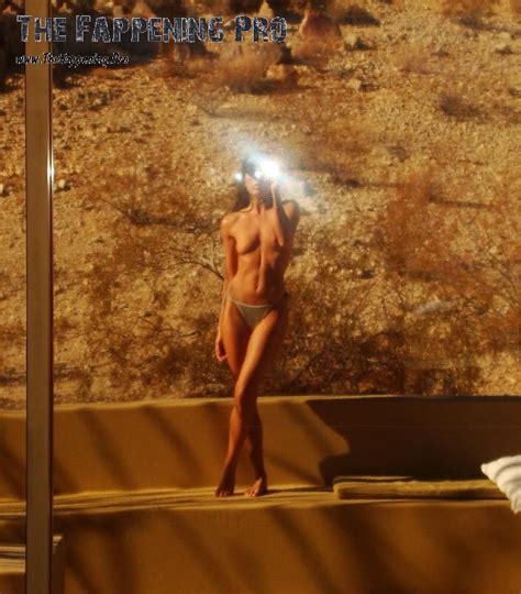 Kiersey Clemons Nude And Sexy Photos The Fappening