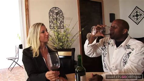 Blonde Milf Macht Den Schwarzen Mann Willig Feat Devon Lee By Eroticonly Xhamster