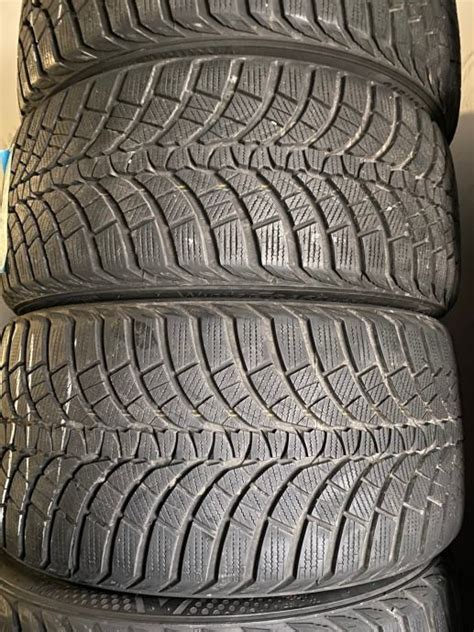 Pnevmatike Kumho 245/40/19 zimska Količina: 2