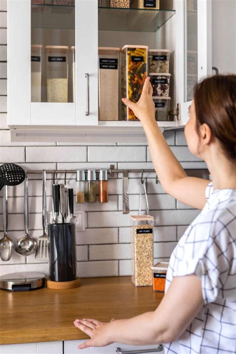 14 Kitchen Organization Ideas to Turn Your Messy Kitchen into a Stress ...