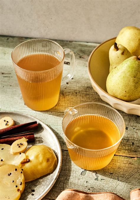 Cidre Chaud De Raisin Blanc De Poire Et De Gingembre Trois Fois Par Jour