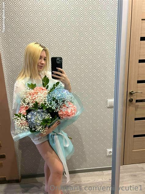 Emilycutie Emilycutie Nude OnlyFans Leaks Fappening FappeningBook