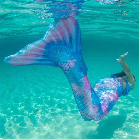 Sirena Bajo El Agua