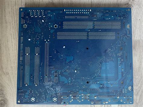 Материнська плата Gigabyte GA-G33M-S2L: 100 грн. - Комплектуючі та ...