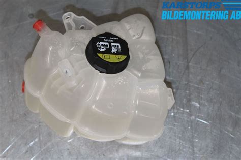 31338291 : Ausgleichsbehälter - Autoparts24