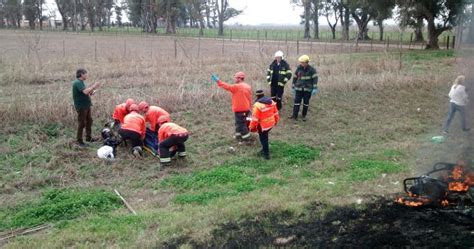 LA VIDRIERA DE LEONES General Roca un joven cayó de su moto se