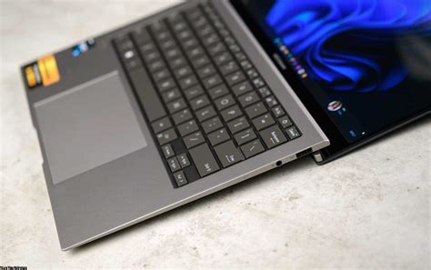 Asus Zenbook S13 OLED Review