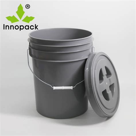 20 Liter Plastic Bucket Car Wash Bucket with Grid and Gamma Lid - China ...