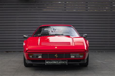 Kolumne Zeitsprünge | Ferrari 328 GTS – Zwei Spuren im Schnee